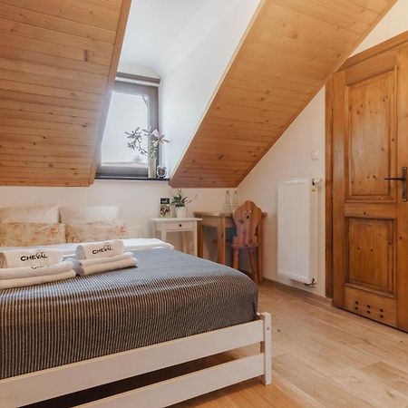 Pokoje Goscinne Cheval Krakow Ngoại thất bức ảnh