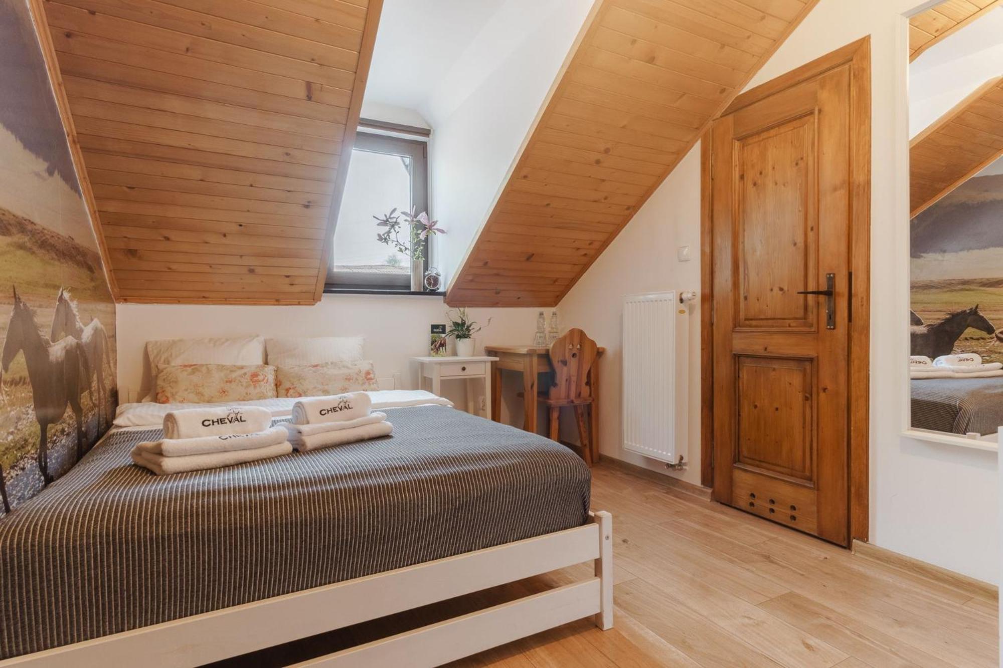 Pokoje Goscinne Cheval Krakow Ngoại thất bức ảnh