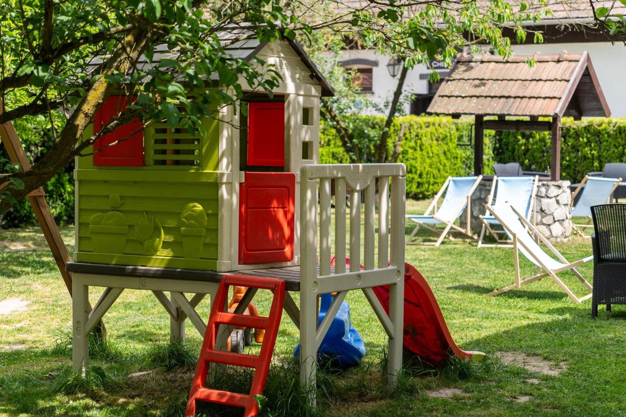 Pokoje Goscinne Cheval Krakow Ngoại thất bức ảnh